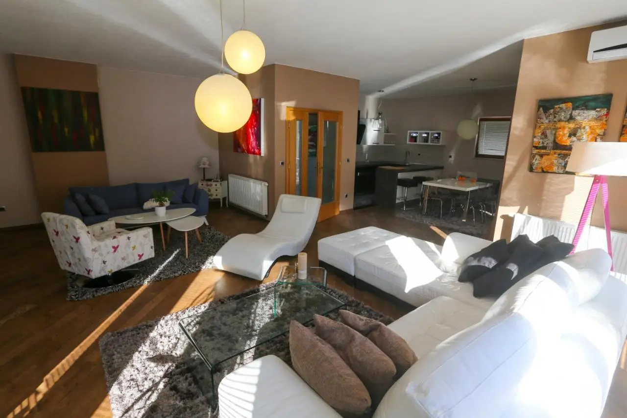 Farah Superior Apartments