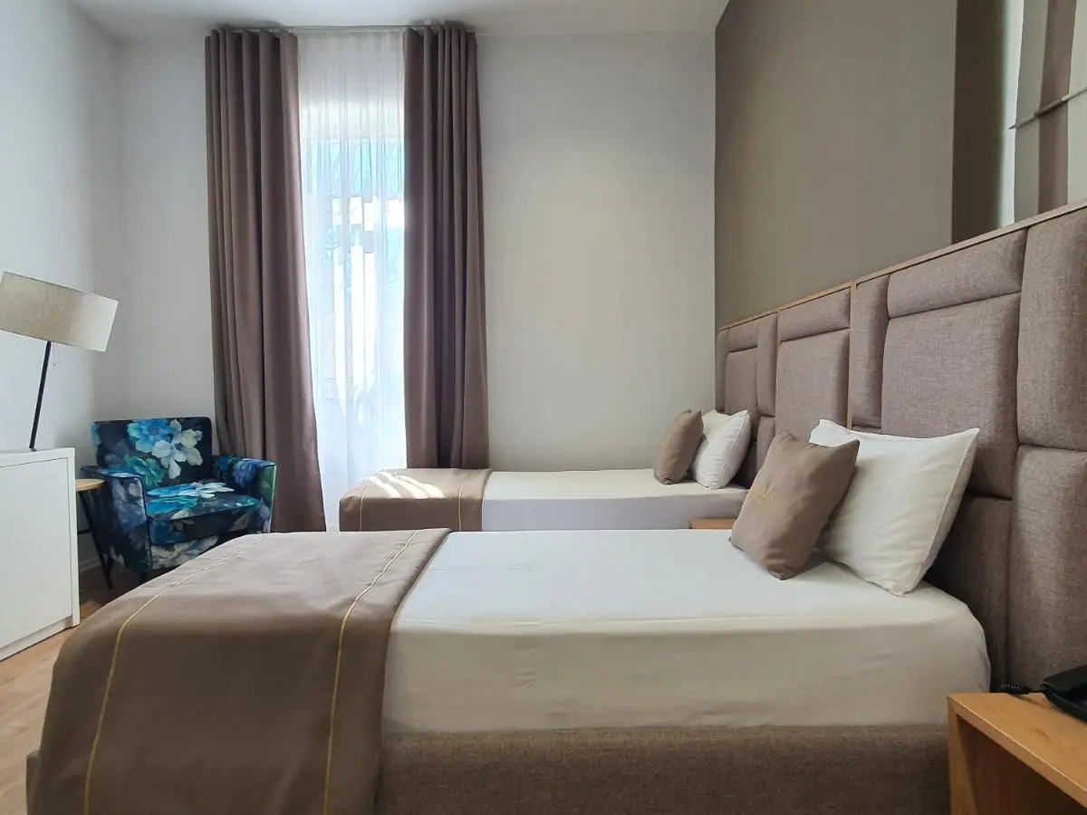 HEIRESS Hotel