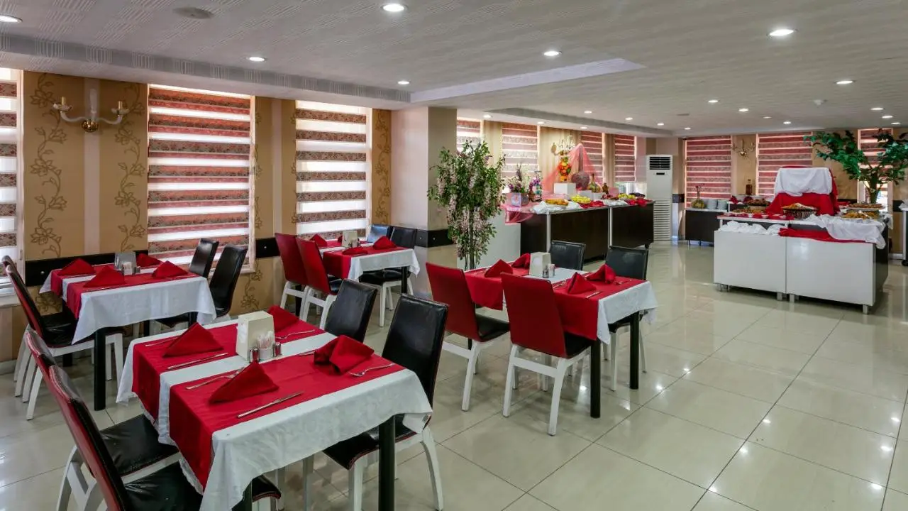 Aleria Belport Beach Hotel