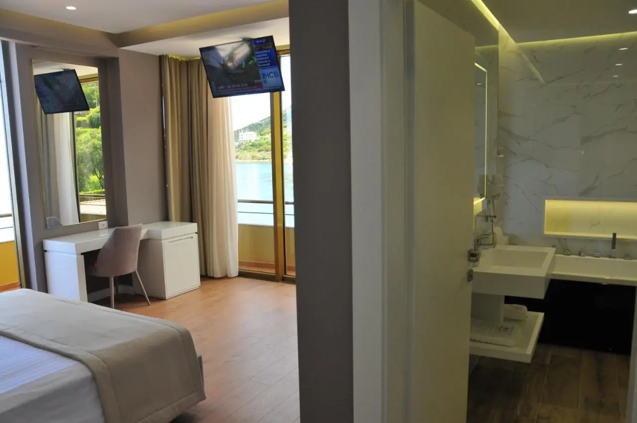 Paradise Beach Hotel
