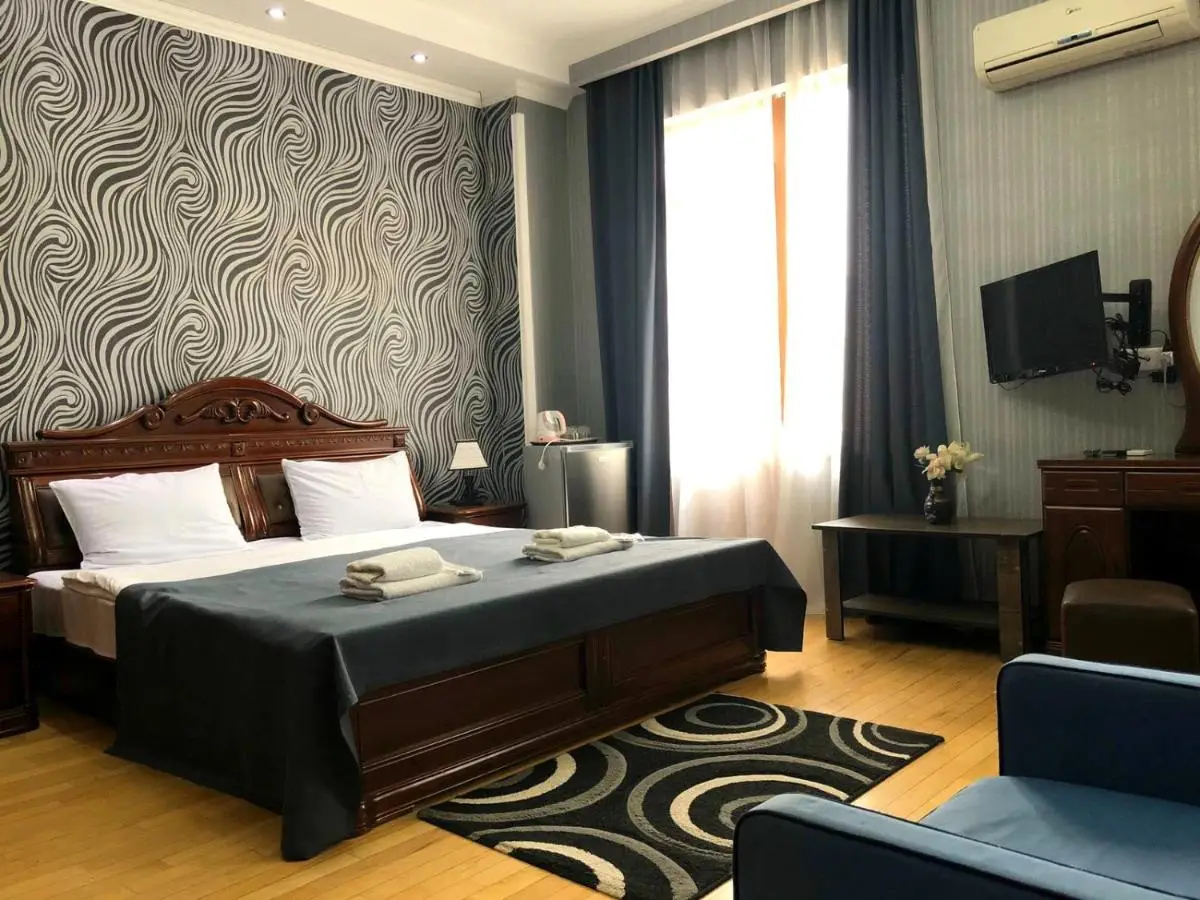 Bonus Hotel