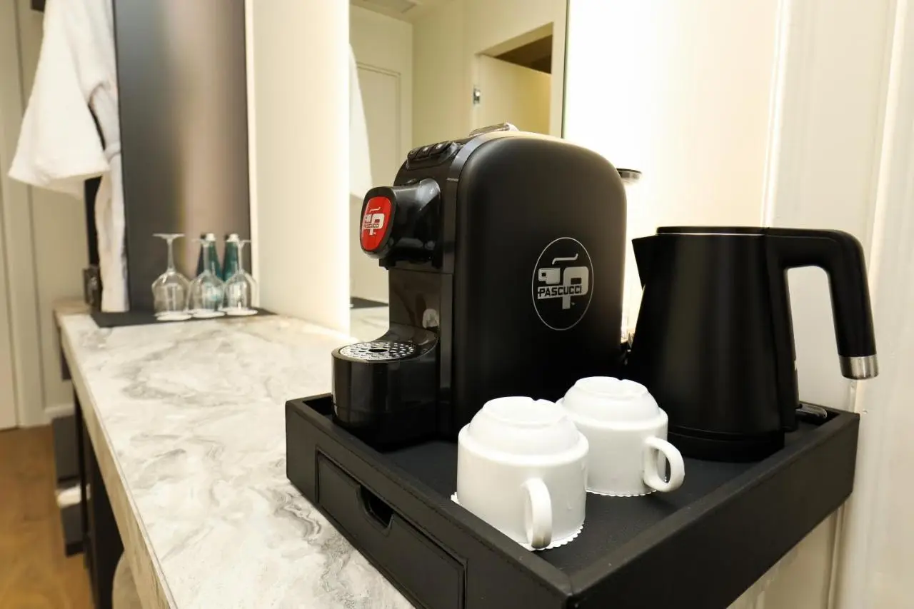 Hotel Adore