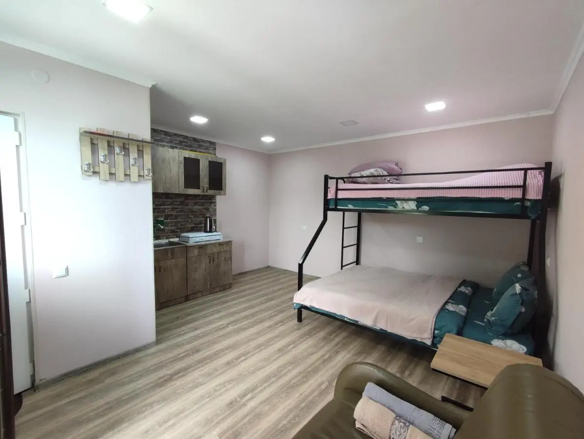 Ananuri Cottages
