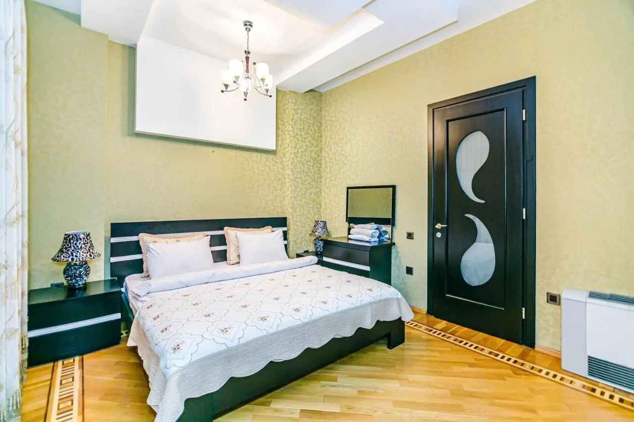 RAYA Luxury Apartment in Nizami street