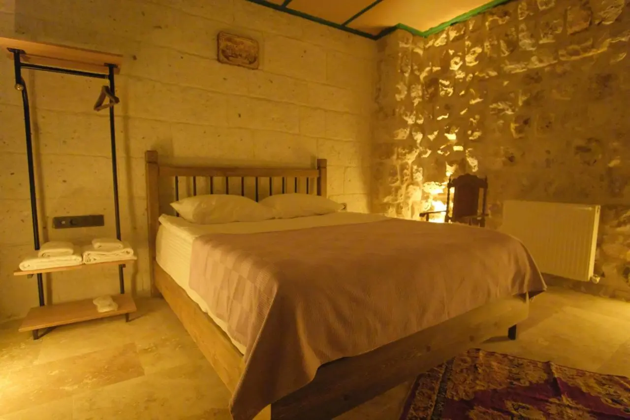 Euphoria Cave House