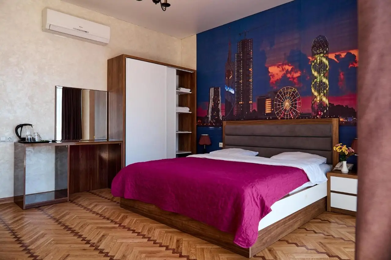HOTEL LORD