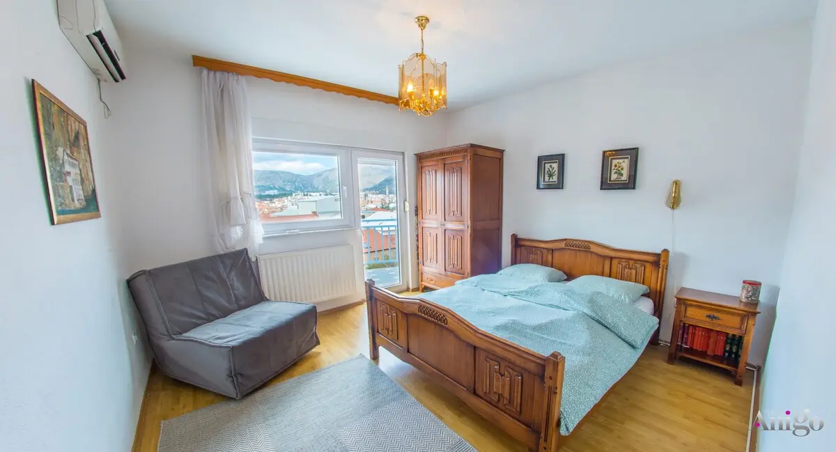 Apartment Ado