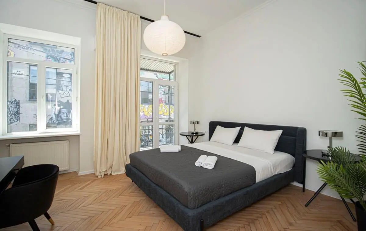 Chic 3BR Apt Near Fabrika - By Wehost