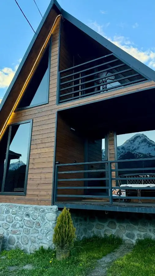 Golden Star Cottage