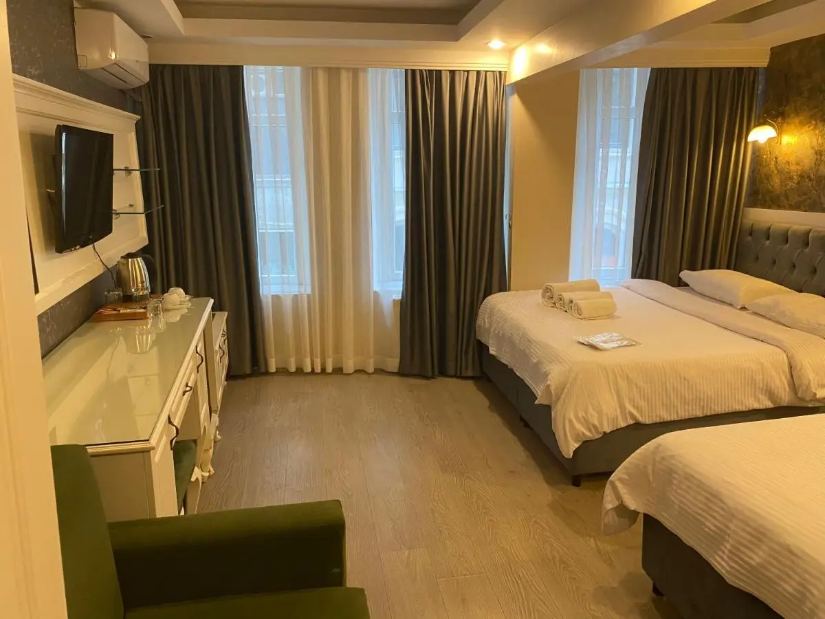 Lazz City Hotel
