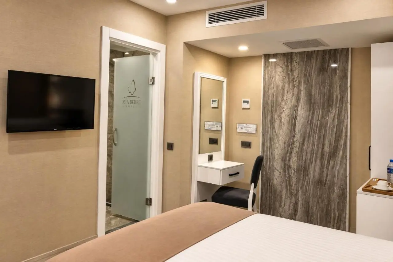 Mia Berre Hotels