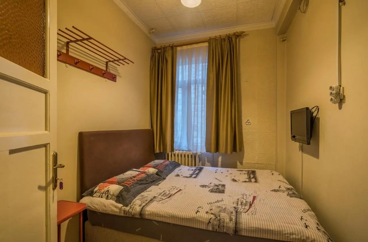 Erenler HoTeL & HosTeL