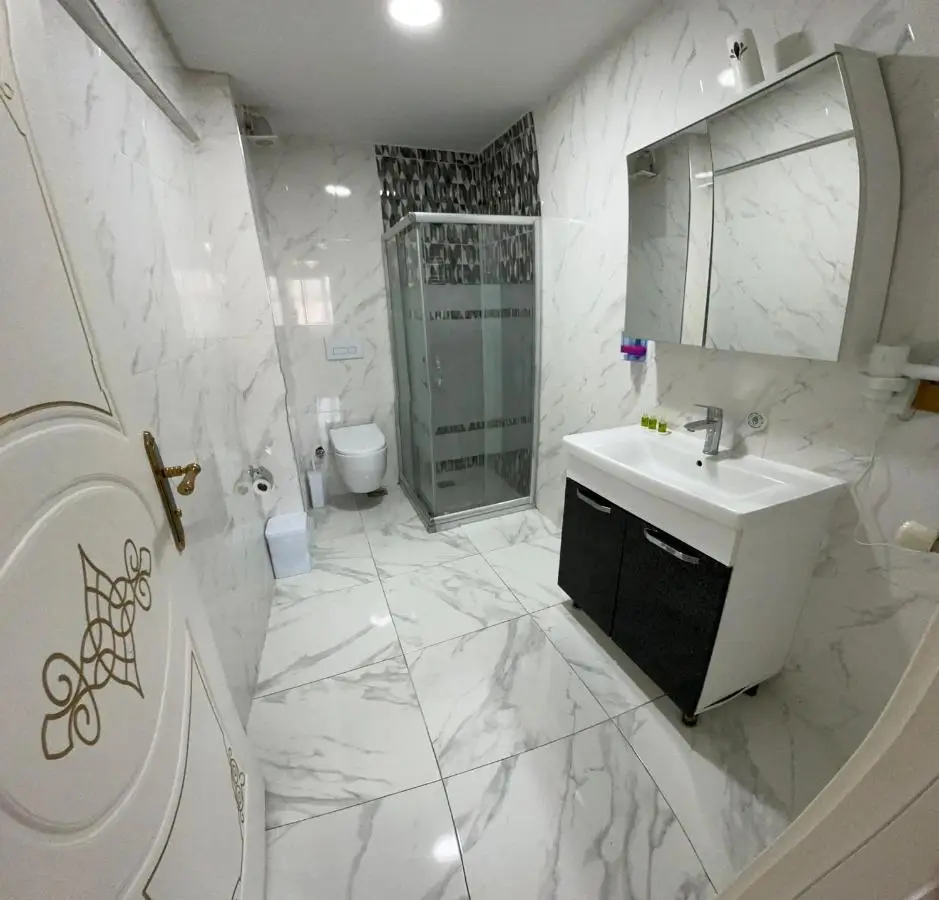 AVRASYAQUEEN HOTEL