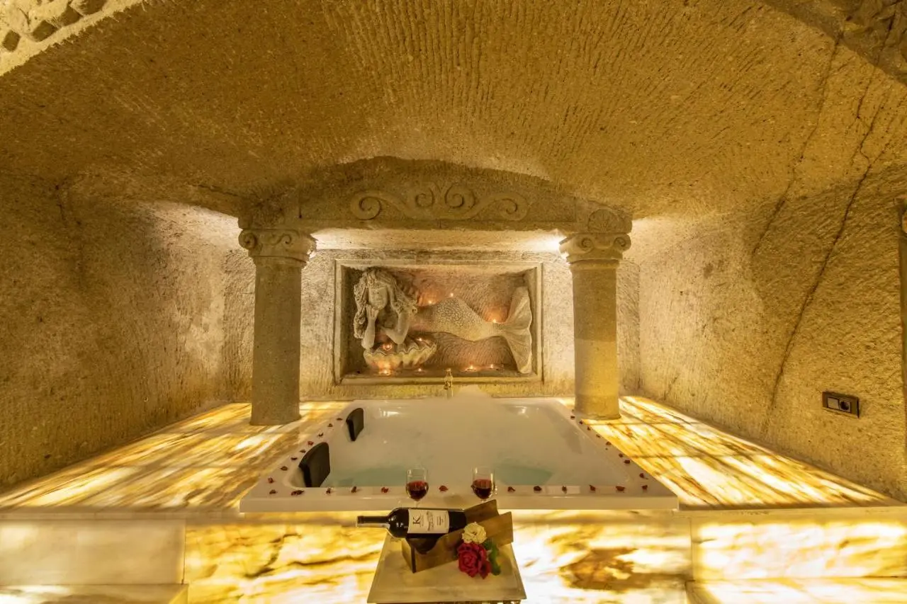 Foremanson Cave Hotel