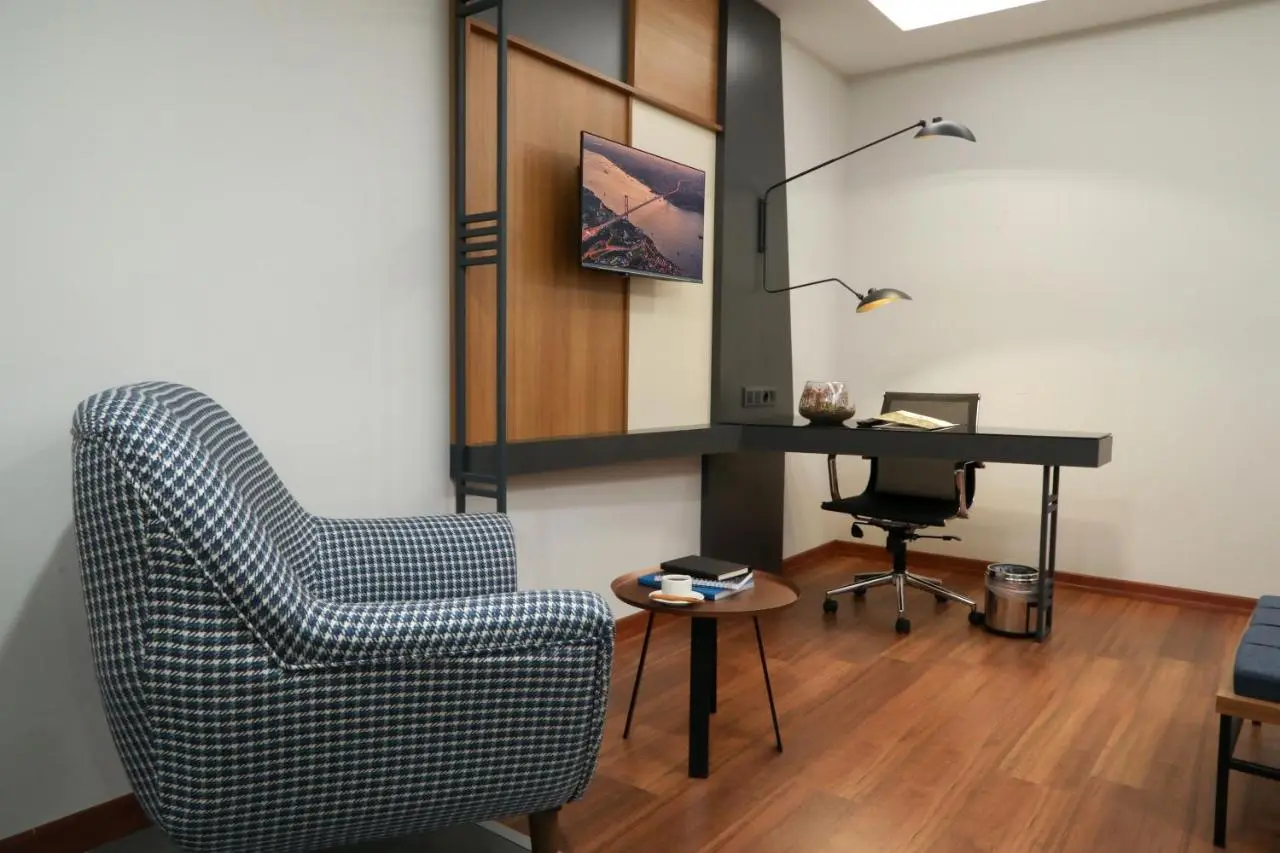 Expoist Hotel