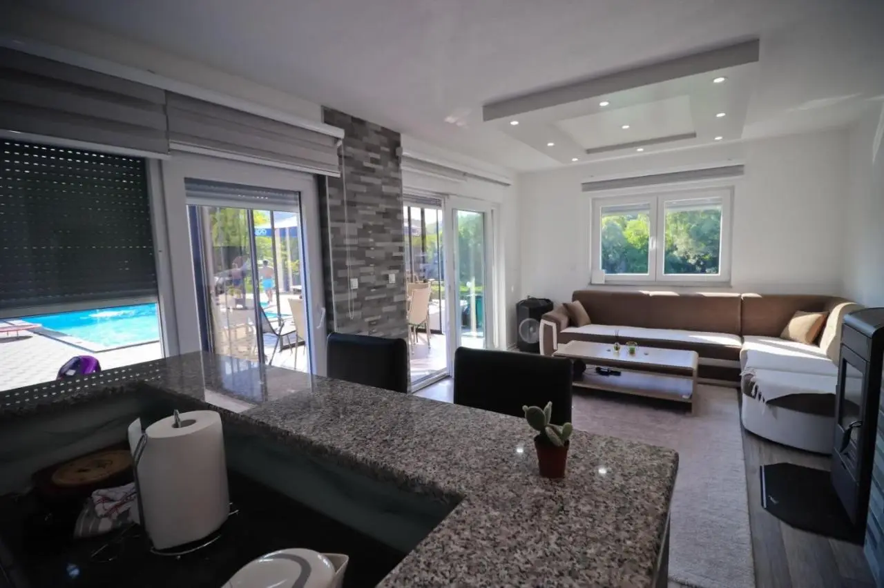 Villa Lux