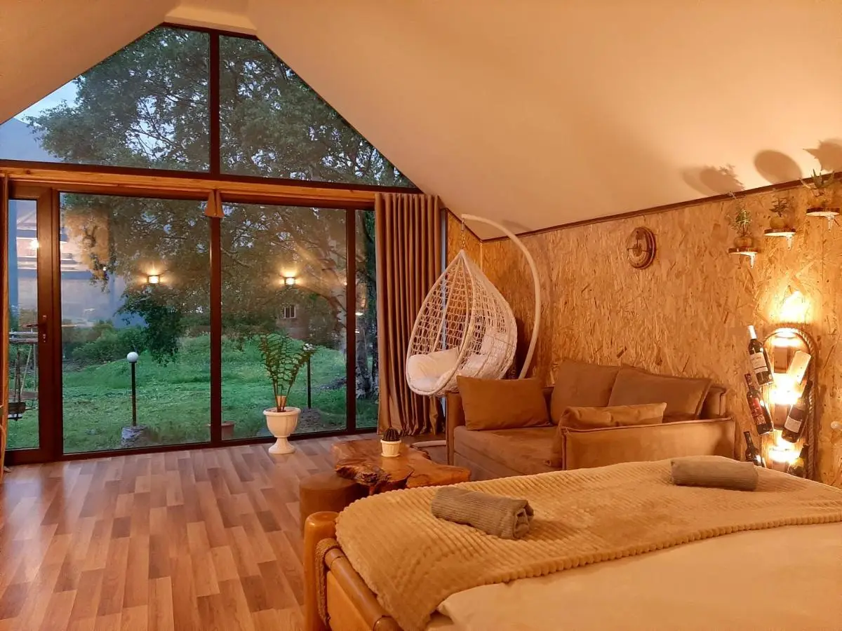 Kazbegi cottages qabarjina