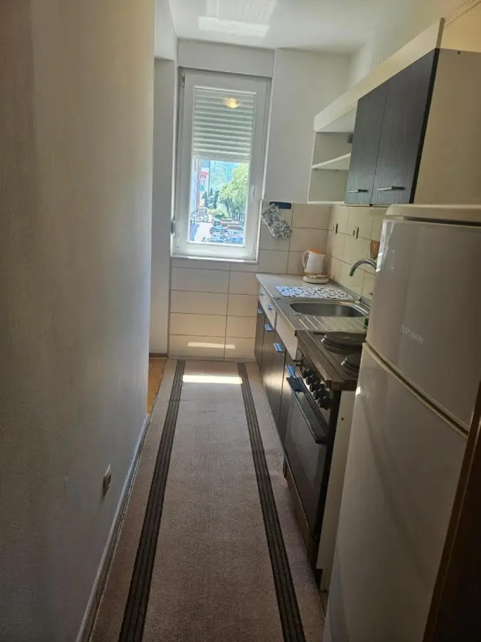 C2 Sunny Apartment