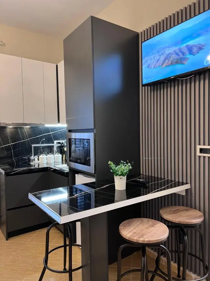 White Star Villa - Studio Apartments with Parking