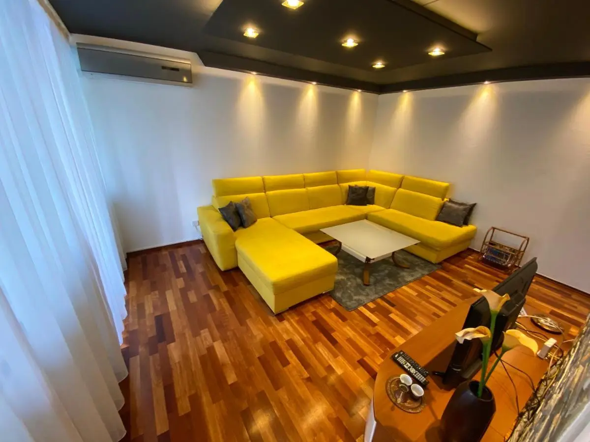 Apartment 8