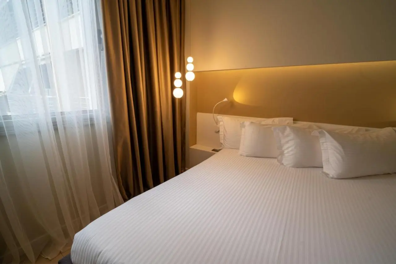 Lake Drive Rooms&Apartments