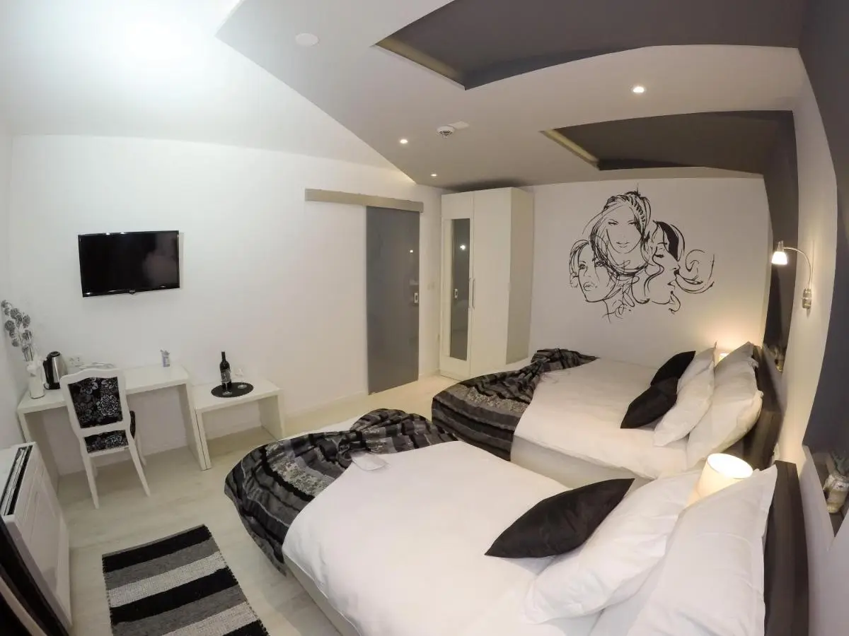 Rooms Villa Downtown