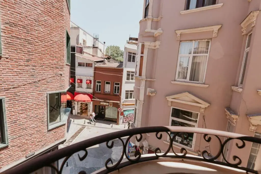 Galadoo Suites 2nd Floor