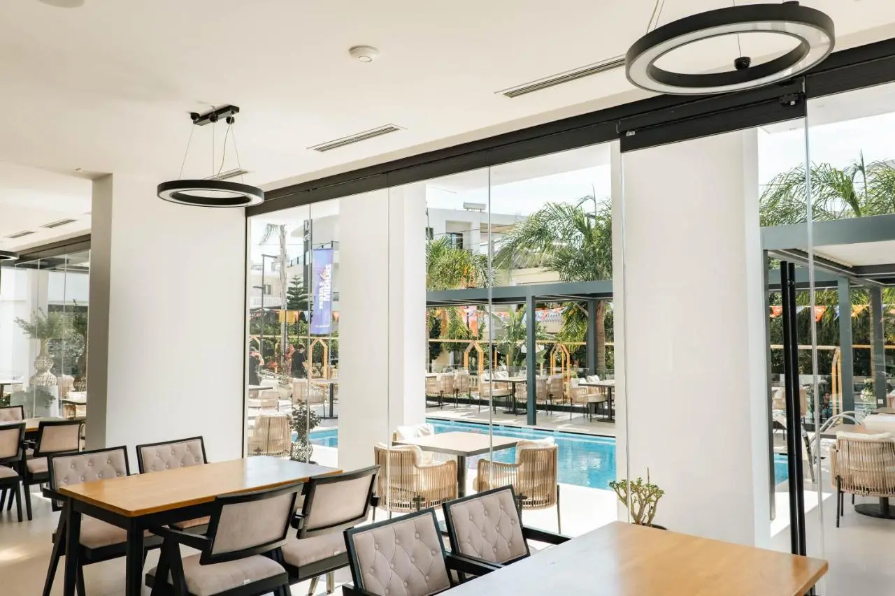 Colosseum Hotel