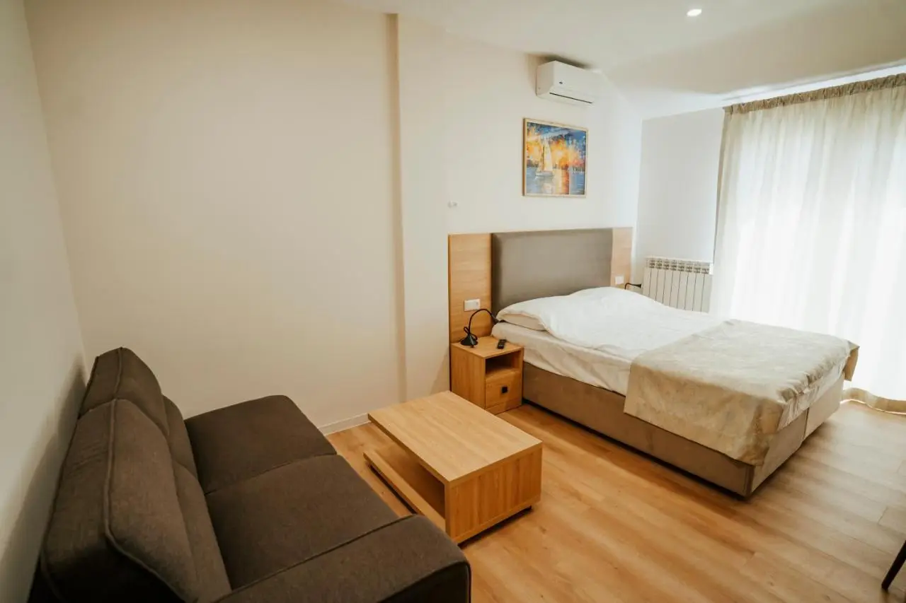 West Apart Hotel