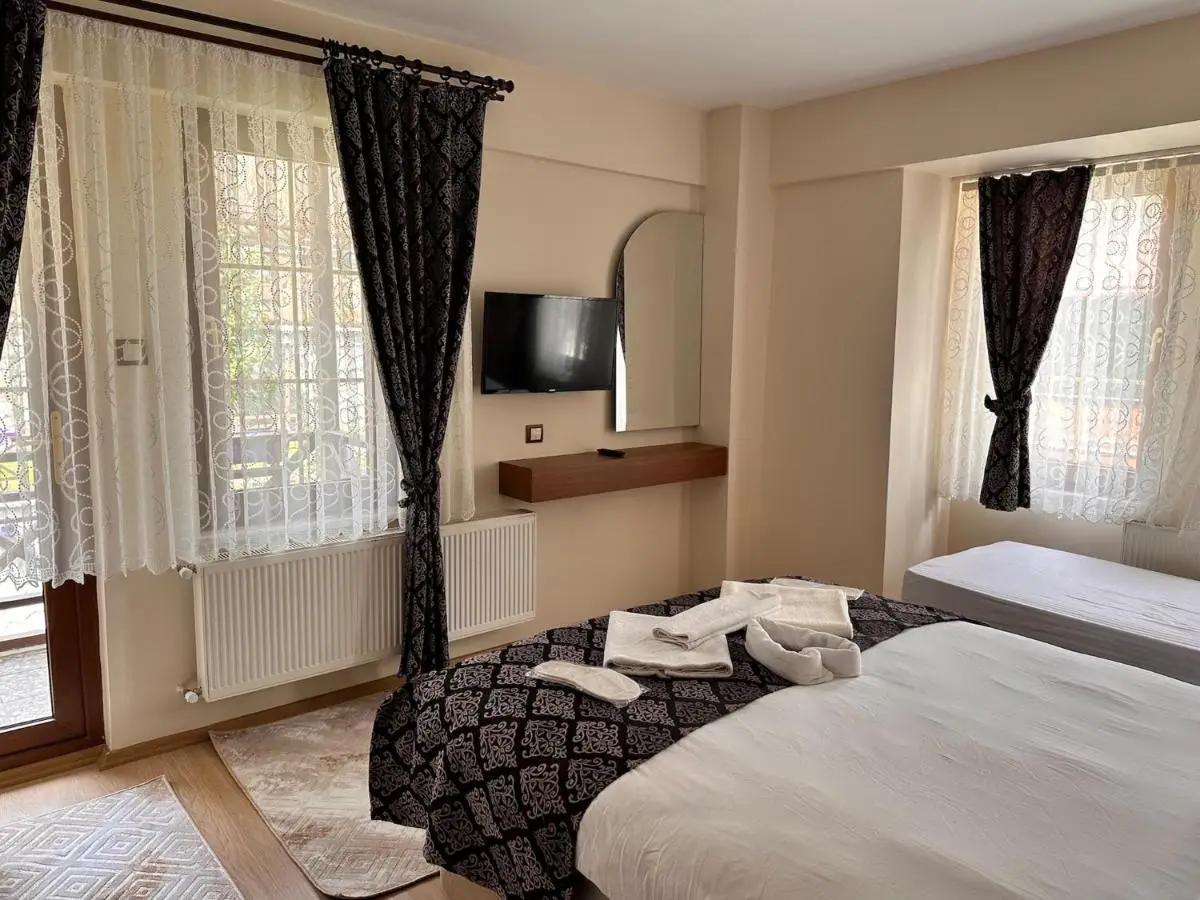 ABANT DORT MEVSİM KONAĞI HOSTEL