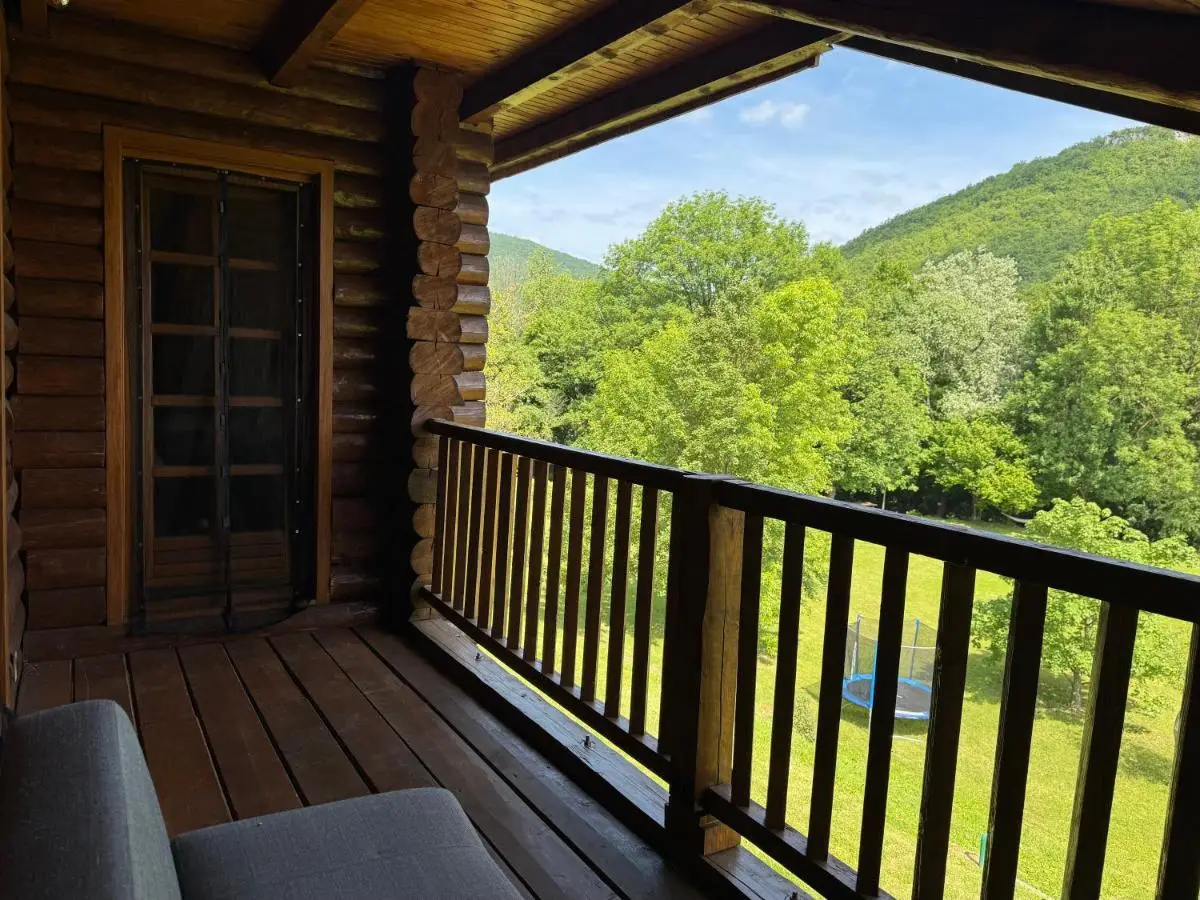 Pine River Dobrenica