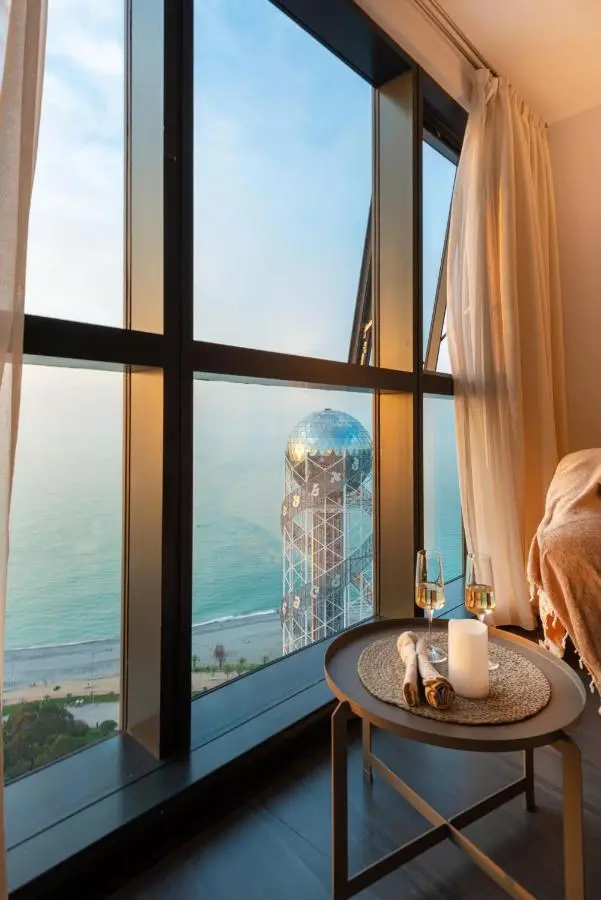 Sea Nirvana - Romantic Apartment with Sea View in Porta Batumi Tower