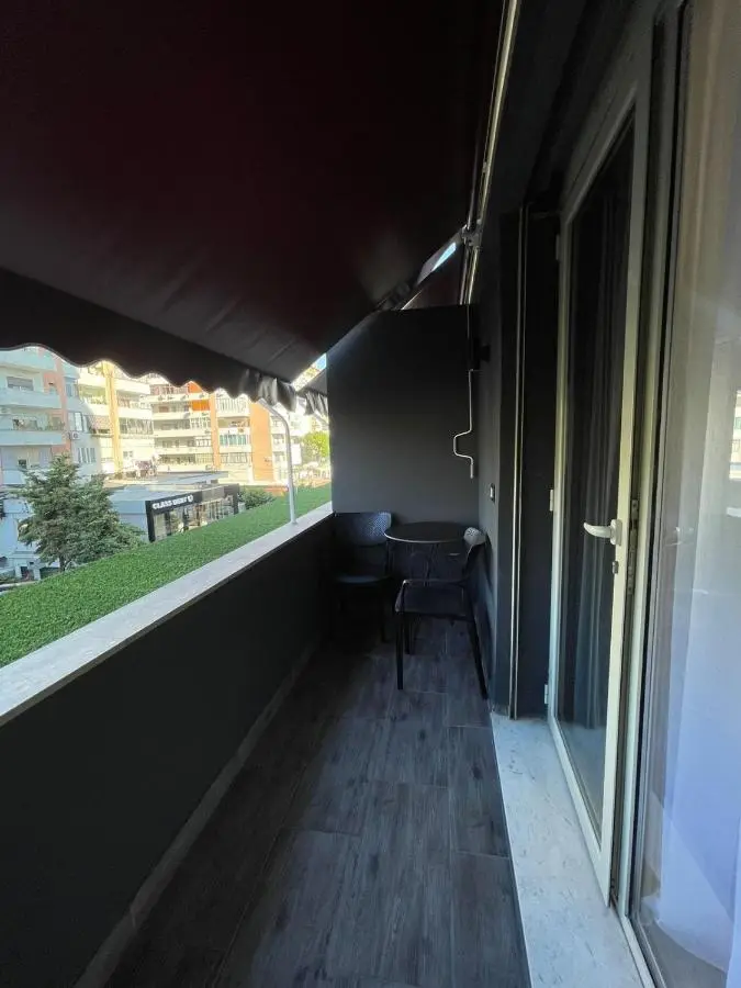 Peaky Hotel