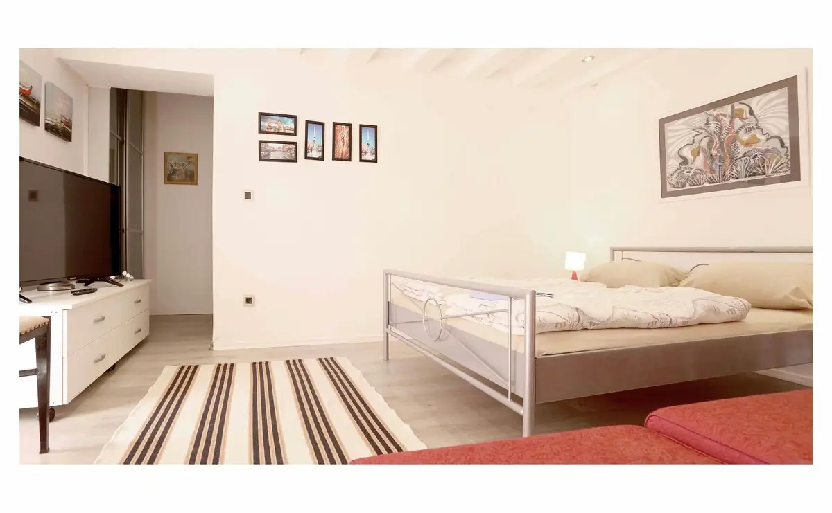 Saray Apartment free street Parking