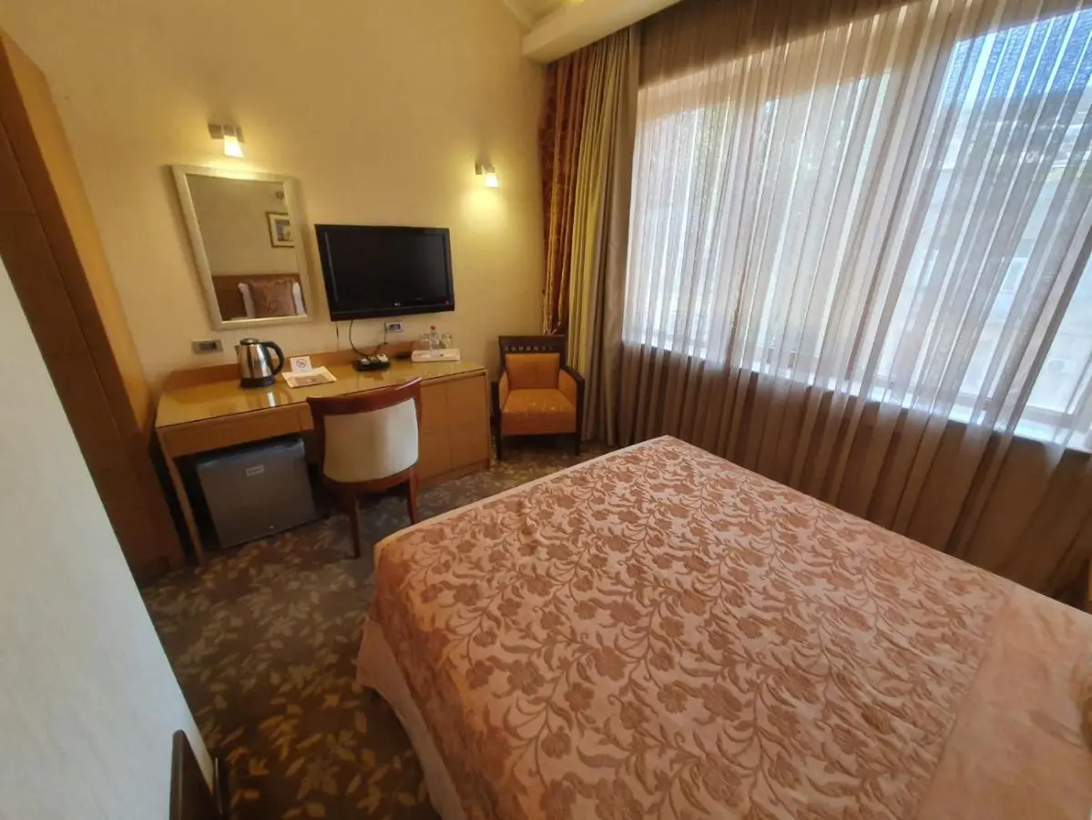 Riviera Hotel
