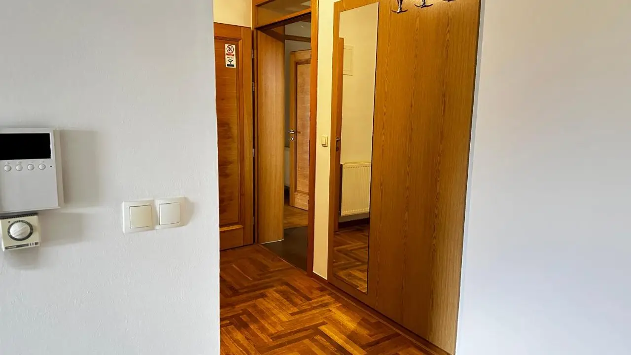 Rooms near the airport