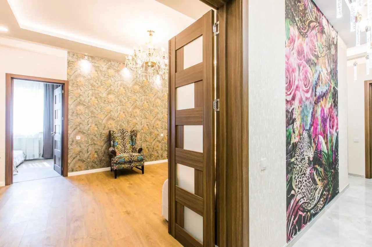 Sweet Home 6 VIP at Rustaveli Avenue