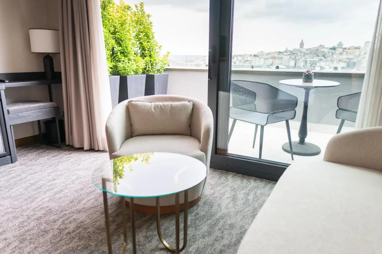 MEG HOTEL