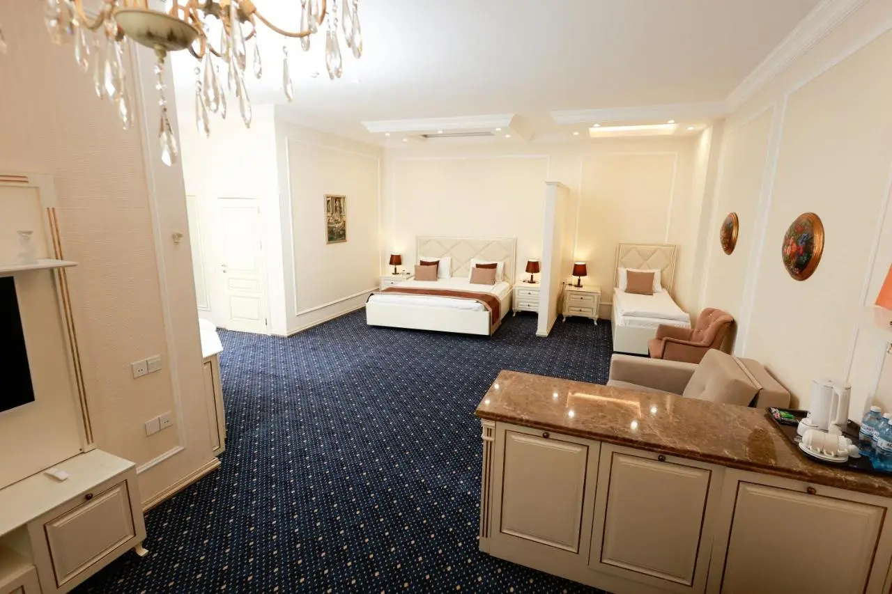 East Legend Hotel