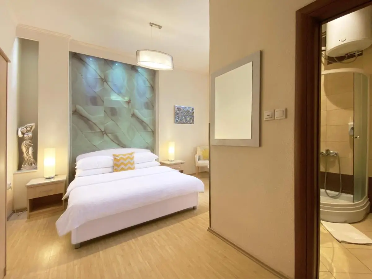 Shangri La Mansion