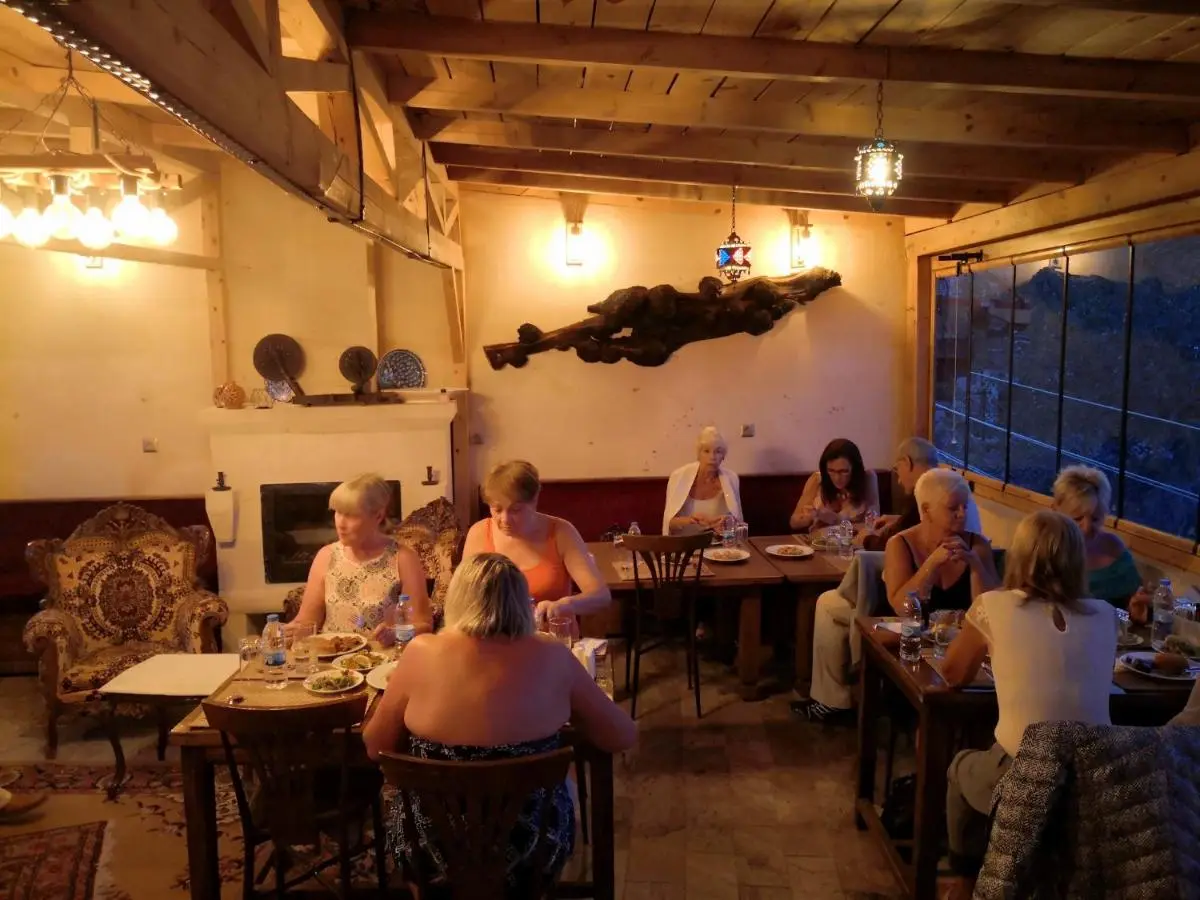 Larissa Cave Hotel