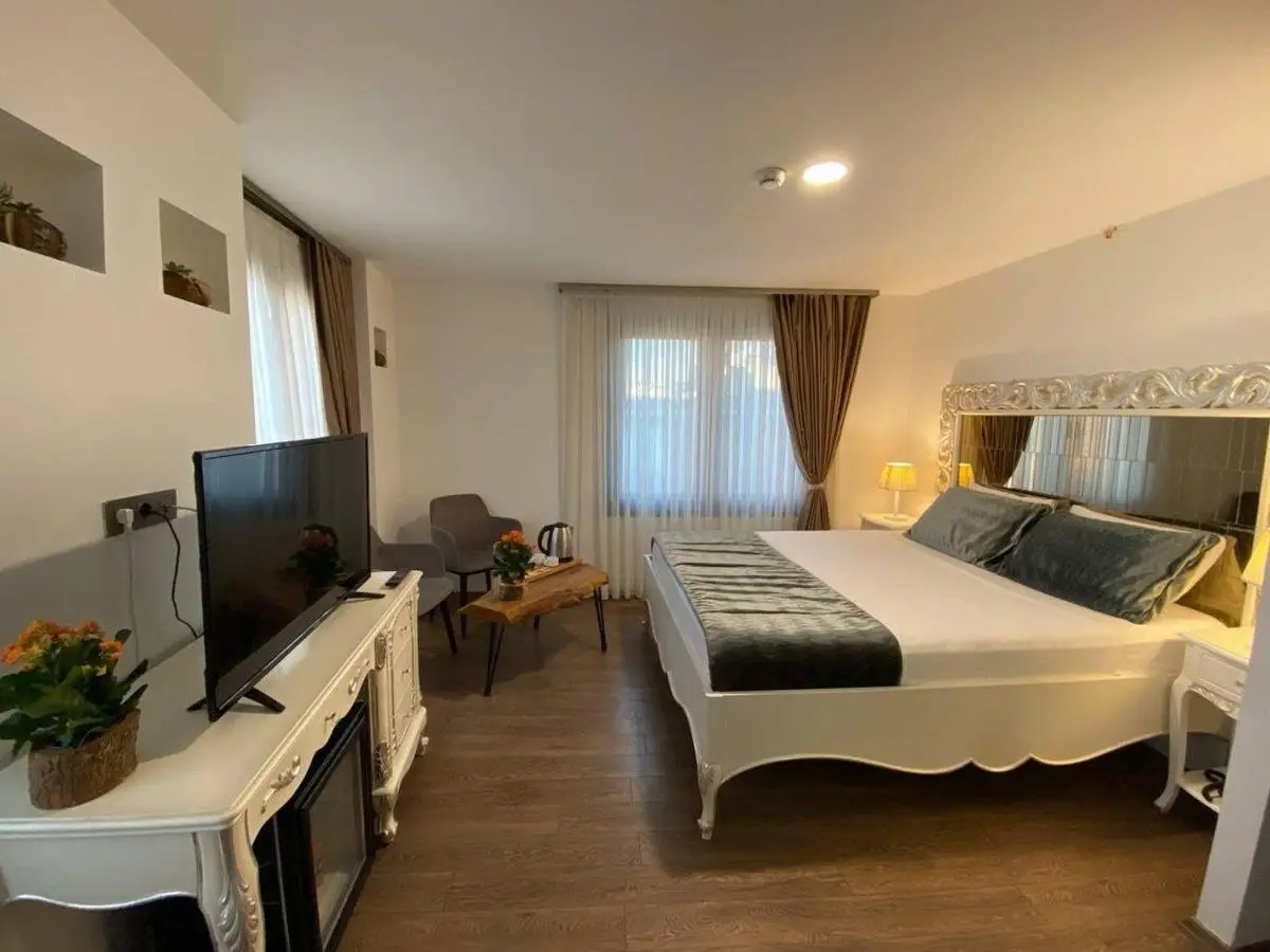 Pandora Hotel