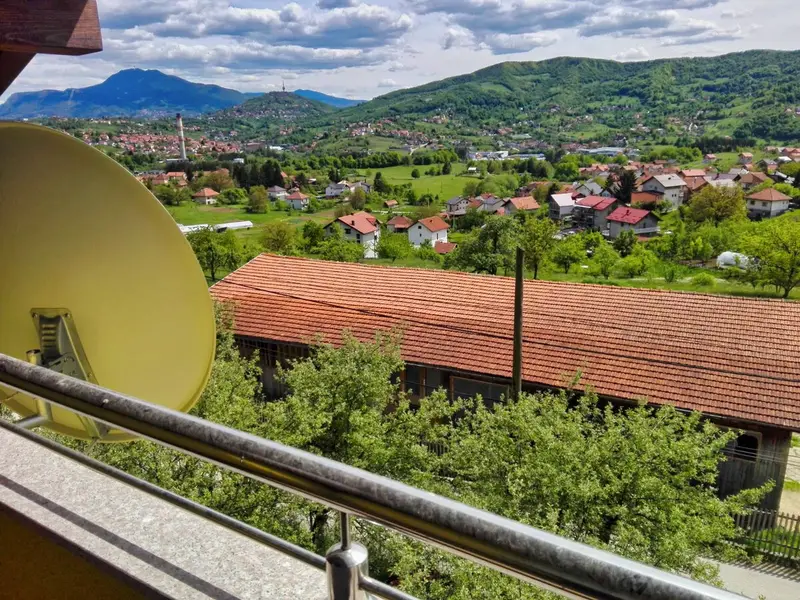 ☆ Quiet + Cozy Spacious apt | Balcony View ! ☆