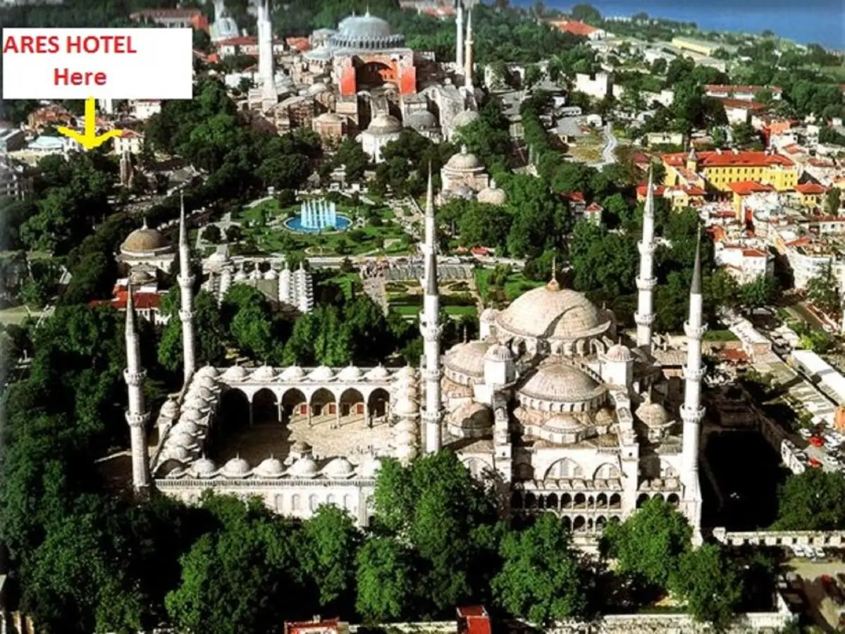 Ares Hotel