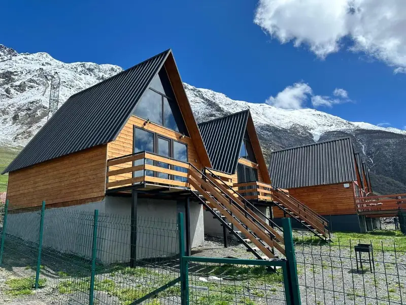 A and B Cottages