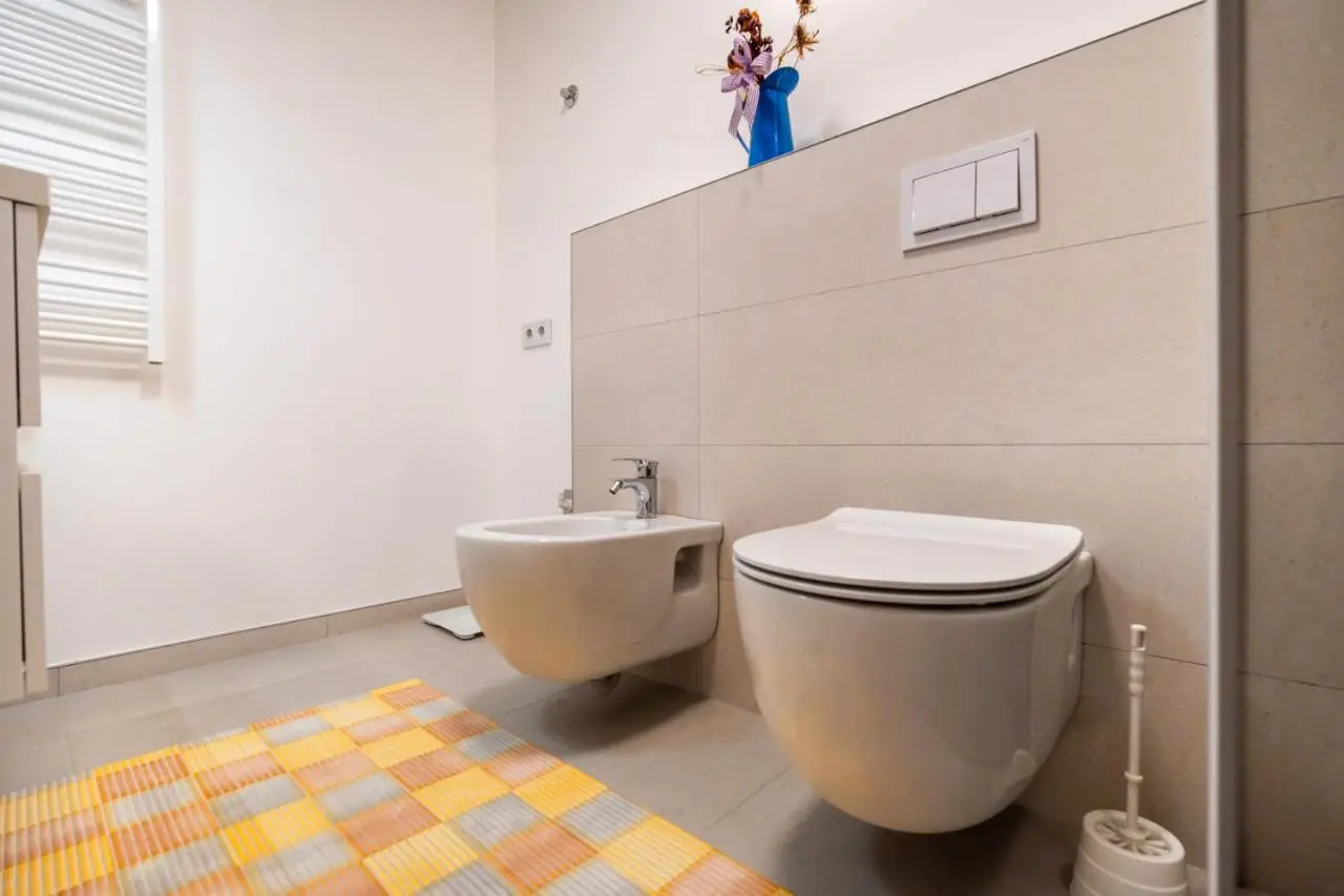 Apartment Jutro with free private parking-garage