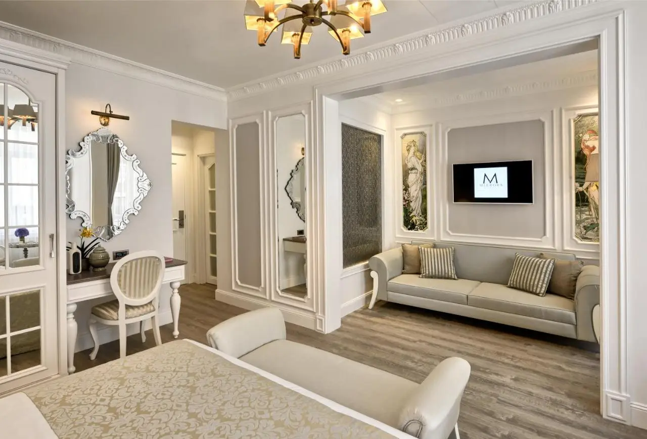 Mirrors Hotel İstanbul Taksim City Center