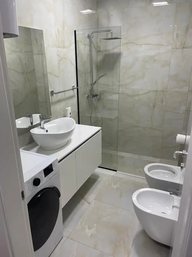 New Bazaar, Grand Apartment