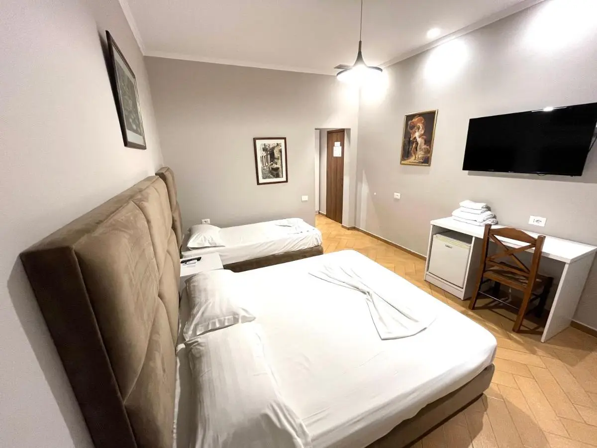 HOTEL NOBEL CENTER