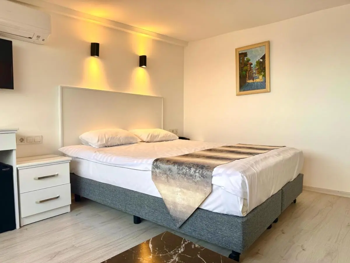 Hanedan Hotel
